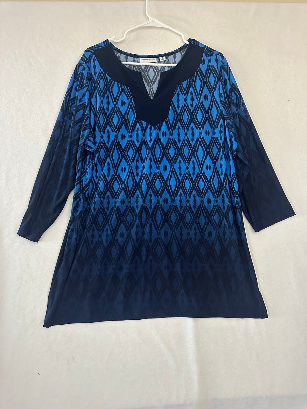 Susan Graver Navy Tunic Top 1X Mature Classic Argyle Print